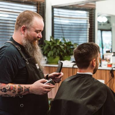 MEN'S HAIRCUT
